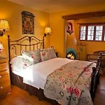 Hotel The 3*