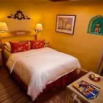 Hotel The 3*