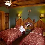 Hotel The 3*