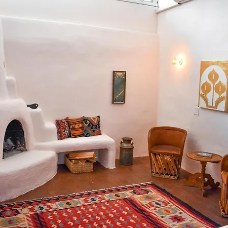 The Farmhand 1 Downtown Hotel 3*