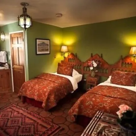 The Farmhand 1 Downtown 3*