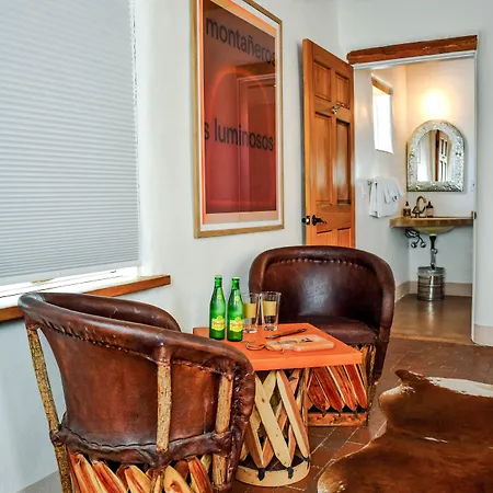 The Farmhand 1 Downtown 3* Santa Fe